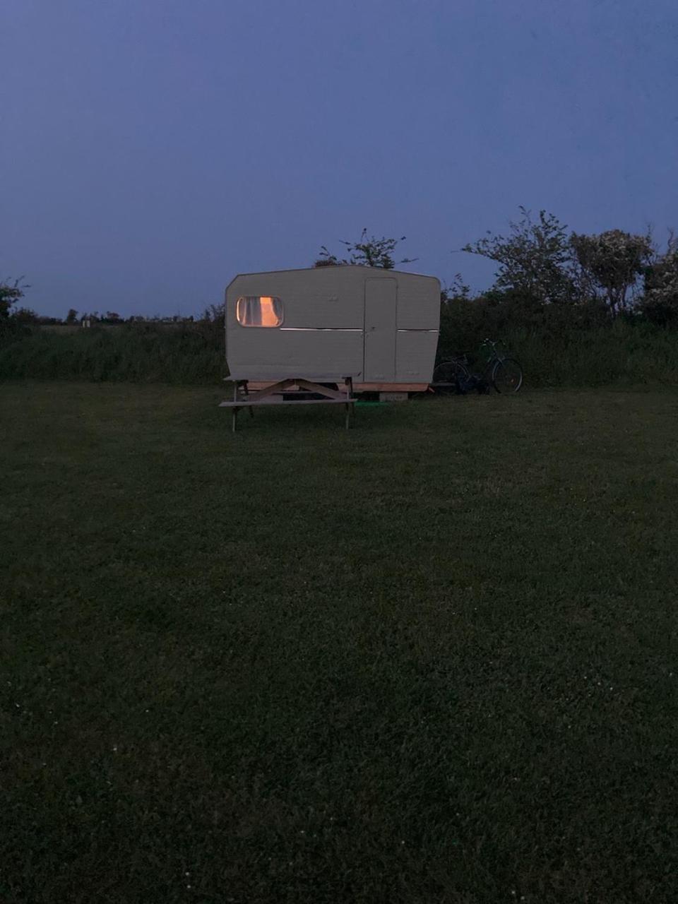 Camping Les Ronds Duval Face Aux Iles Anglo-Normandes Les Moitiers-d'Allonne Exterior photo